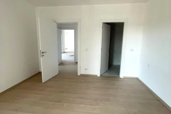 Apartment for sale in Tirana 2+1, Emty