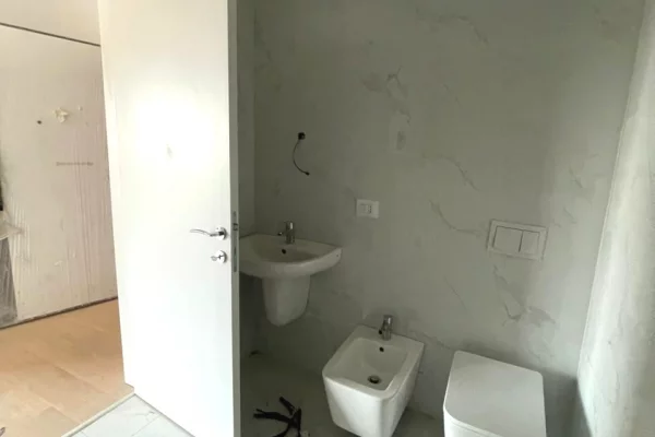 Apartment for sale in Tirana 2+1, Emty