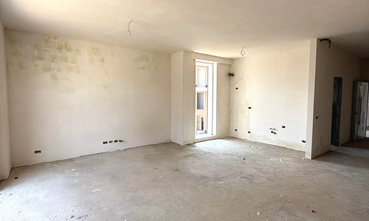 Apartment for sale in Tirana 2+1, Emty