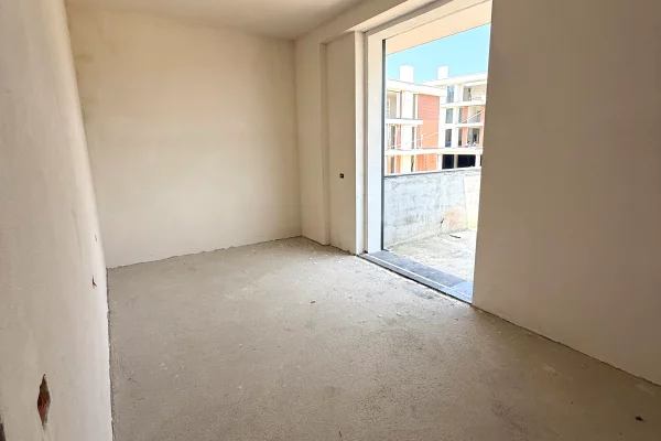 Apartment for sale in Tirana 2+1, Emty