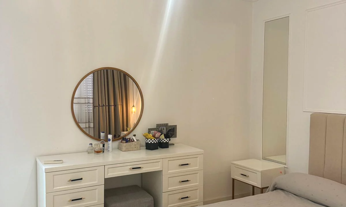 Shtepi ne shitje Apartament ne Tirane, 2+1, Mobilimi E mobiluar, Pagesa 15,000,000  Leke.