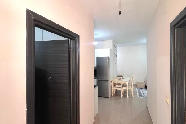 Appartamento in vendita a Tirana 2+1, Arredato