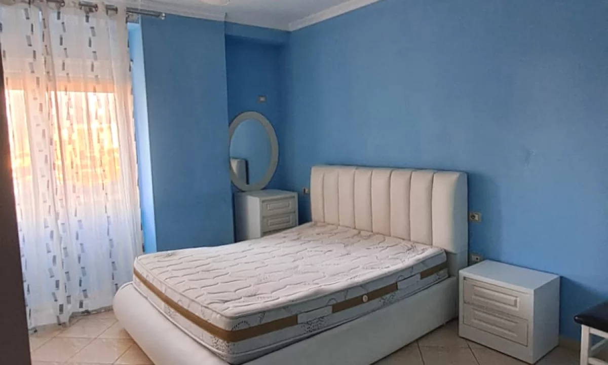 Shtepi me qera Apartament ne Tirane, 2+1, Mobilimi E mobiluar, Pagesa 500  Euro.