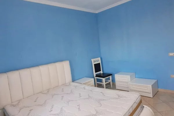 Shtepi me qera Apartament ne Tirane, 2+1, Mobilimi E mobiluar, Pagesa 500  Euro.