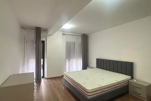 Shtepi me qera Apartament ne Tirane, 1+1, Mobilimi E mobiluar, Pagesa 70,000  Leke.