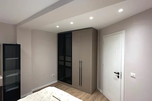 Shtepi me qera Apartament ne Tirane, 2+1, Mobilimi E mobiluar, Pagesa 800  Euro.