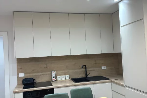 Shtepi me qera Apartament ne Tirane, 2+1, Mobilimi E mobiluar, Pagesa 800  Euro.