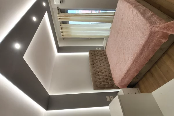 Shtepi me qera Apartament ne Tirane, 1+1, Mobilimi E mobiluar, Pagesa 550  Euro.