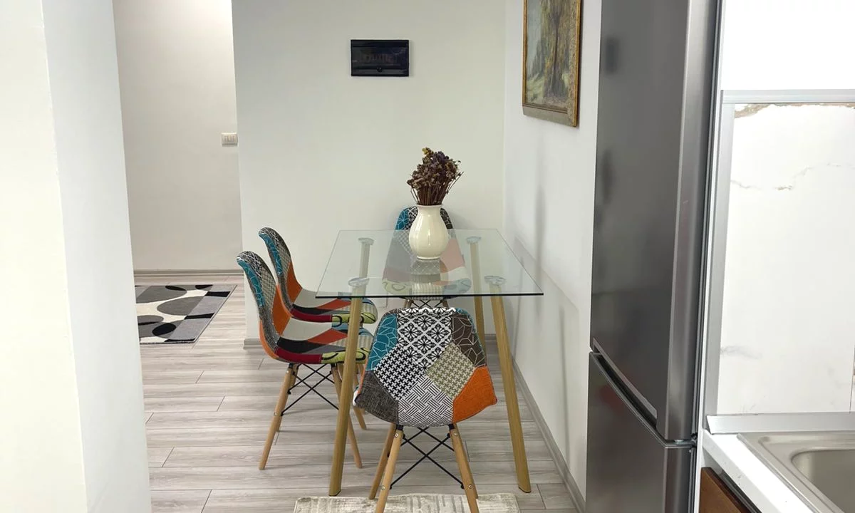 Shtepi me qera Apartament ne Tirane, 1+1, Mobilimi E mobiluar, Pagesa 900  Euro.