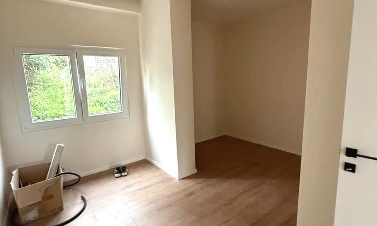 Appartamento in vendita a Tirana 1+1, Vuoto