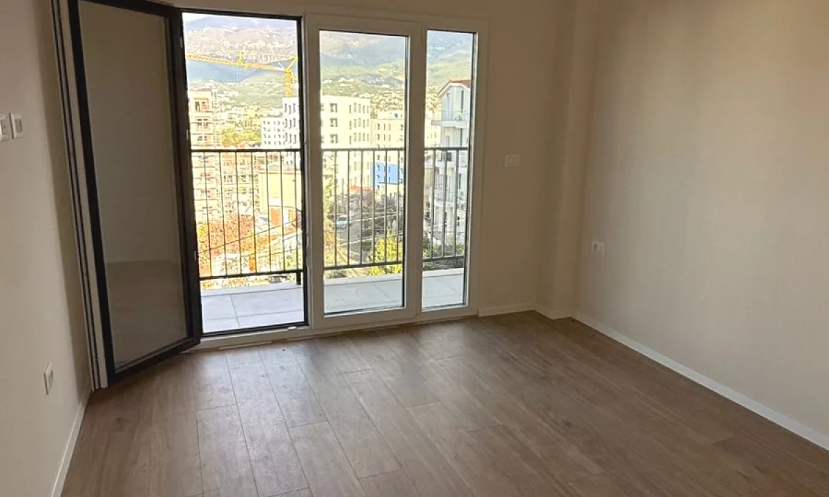 Appartamento in vendita a Tirana 1+1, Vuoto