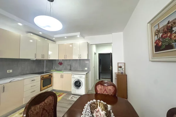 Shtepi me qera Apartament ne Tirane, 2+1, Mobilimi E mobiluar, Pagesa 600  Euro.