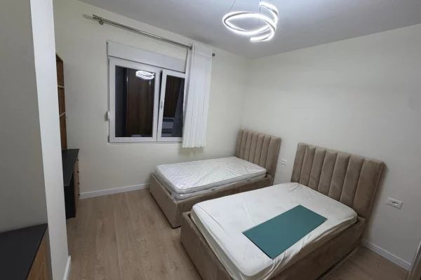 Shtepi me qera Apartament ne Tirane, 2+1, Mobilimi E mobiluar, Pagesa 800  Euro.