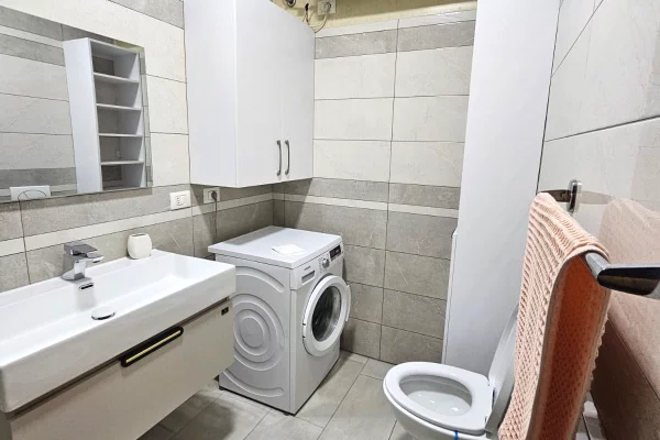 Shtepi me qera Apartament ne Tirane, 1+1, Mobilimi E mobiluar, Pagesa 750  Euro.