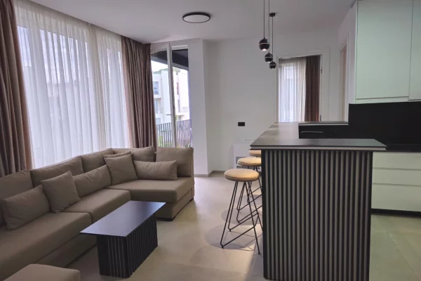 Shtepi me qera Apartament ne Tirane, 2+1, Mobilimi E mobiluar, Pagesa 1,300  Euro.