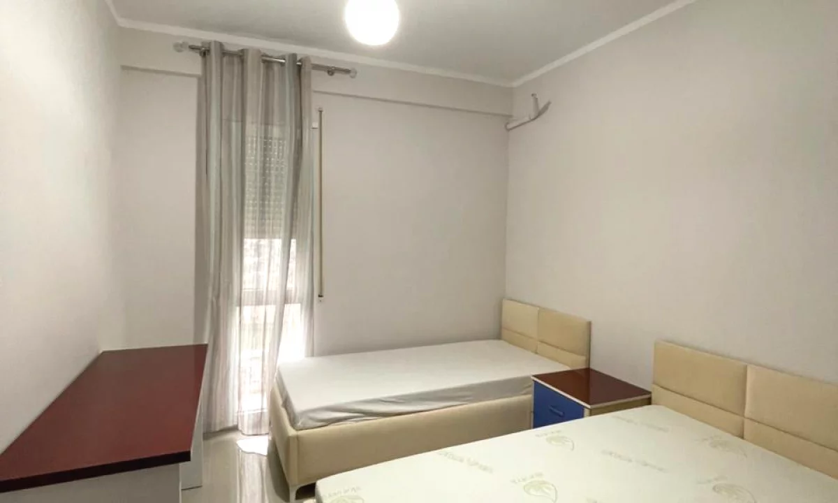 Shtepi me qera Apartament ne Tirane, 2+1, Mobilimi E mobiluar, Pagesa 500  Euro.