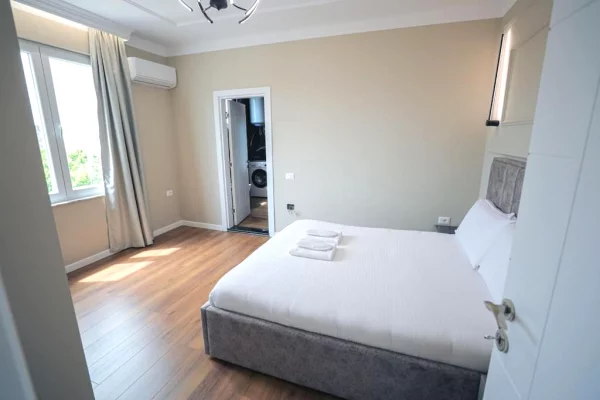 Shtepi me qera Apartament ne Tirane, 2+1, Mobilimi E mobiluar, Pagesa 1,500  Euro.
