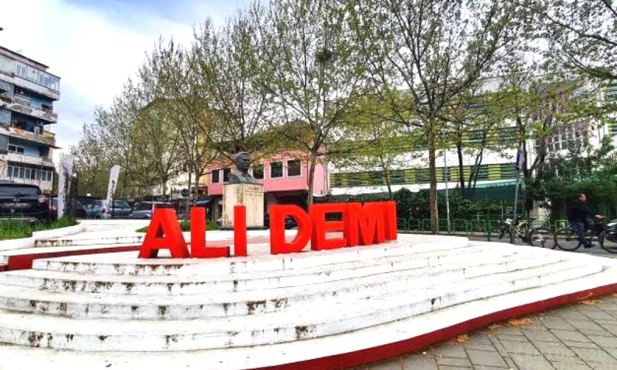 Appartamento in vendita a Tirana 2+1, Vuoto