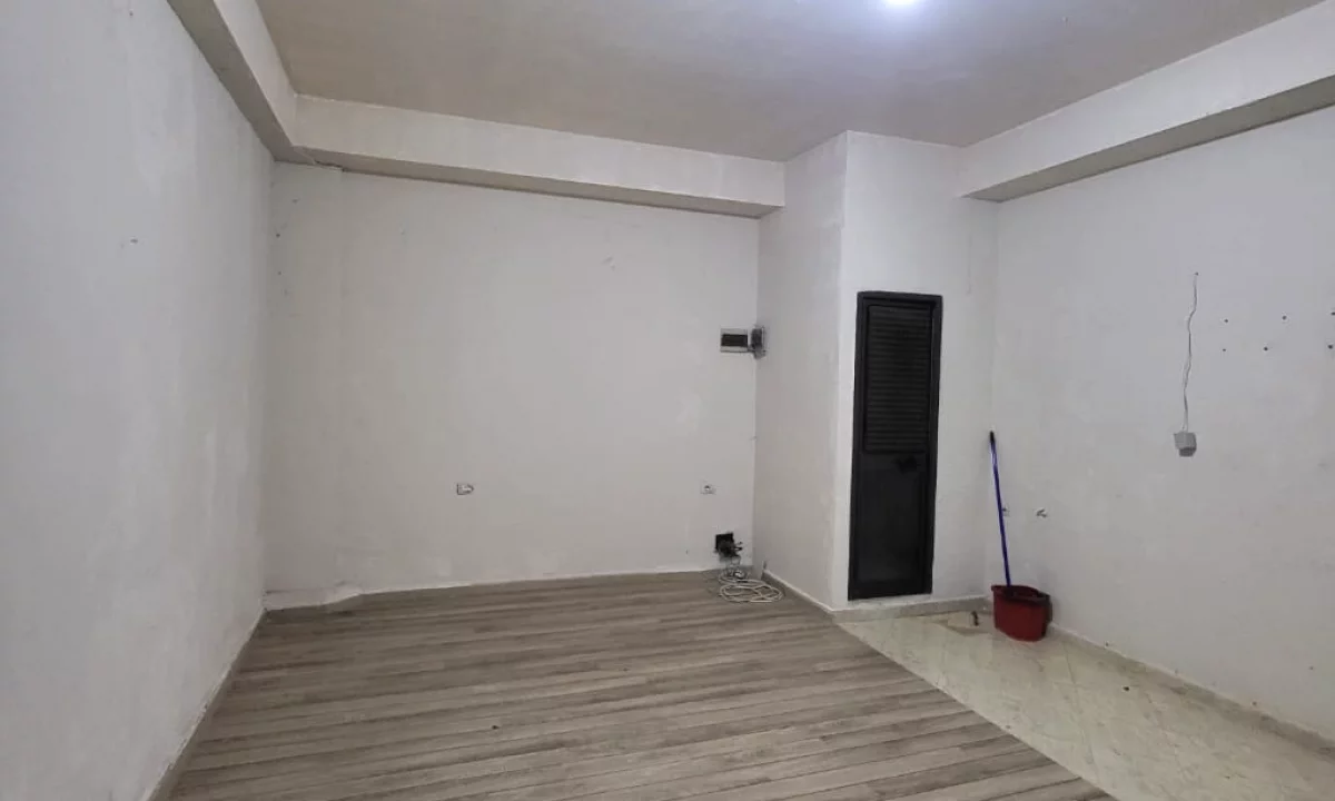 Ambient Biznesi me Qira – Prane Square 21