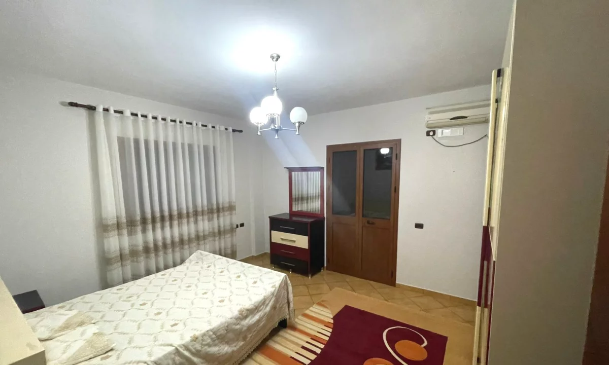 Shtepi me qera Apartament ne Tirane, 1+1, Mobilimi E mobiluar, Pagesa 350  Euro.