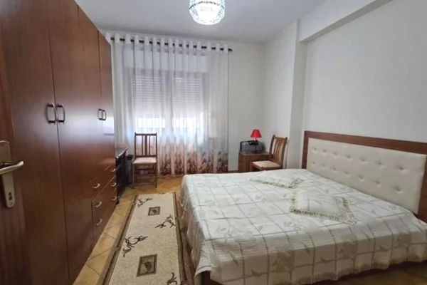 🏡 Apartament 2+1 me Qira – Komuna e Parisit