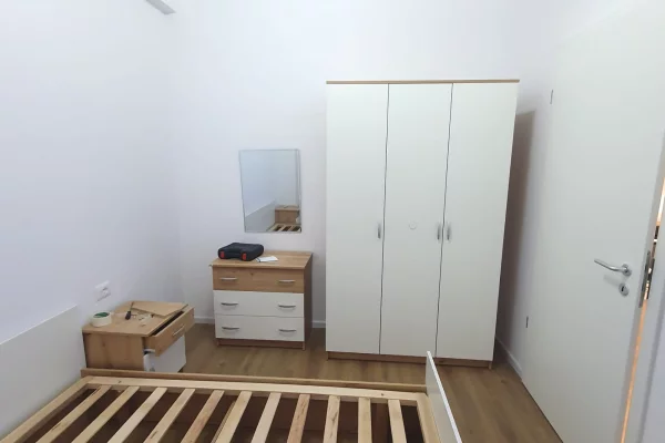 Shtepi me qera Apartament ne Tirane, 1+1, Mobilimi E mobiluar, Pagesa 448  Euro.