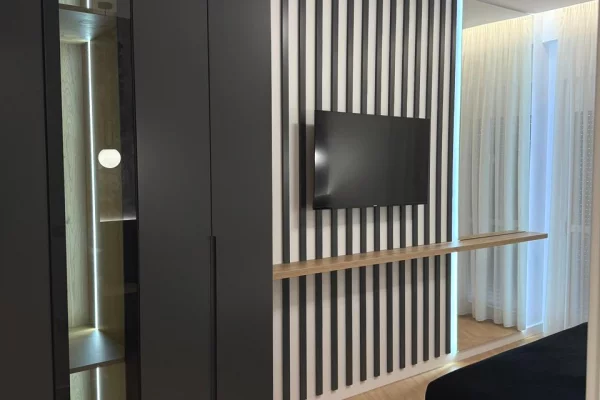 Shtepi me qera Apartament ne Tirane, 1+1, Mobilimi E mobiluar, Pagesa 1,000  Euro.