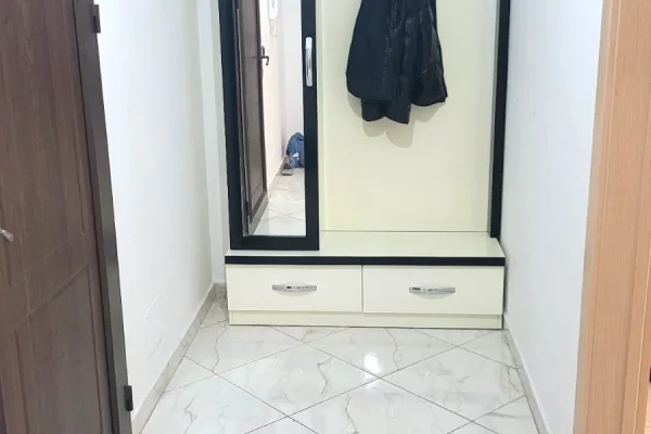 Shtepi me qera Apartament ne Tirane, 1+1, Mobilimi E mobiluar, Pagesa 35,000  Leke.