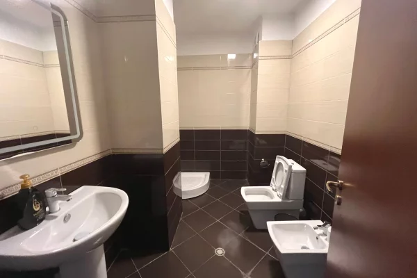 Jepet Ambient Biznesi me Qira – Stadiumi Dinamo (Rr. Sulejman Delvina)