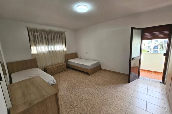 🏠 Jepet me Qira Apartament 2+1 – Sheshi Willson, Rruga Ymer Kurti