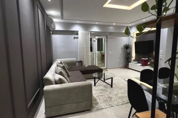 Appartamento in affitto a Tirana 2+1, Arredato