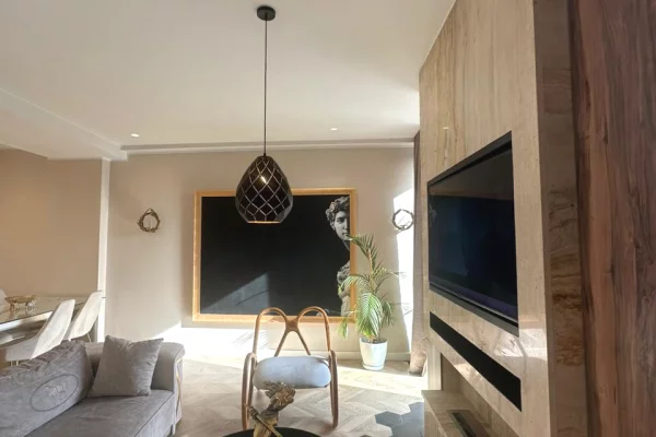 Appartamento in vendita a Tirana 1+1, Arredato