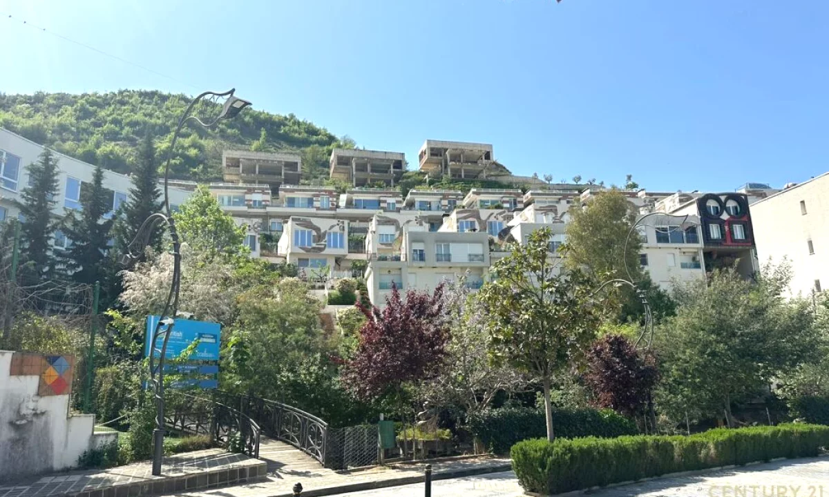 Apartment for sale in Tirana 3+1, Emty