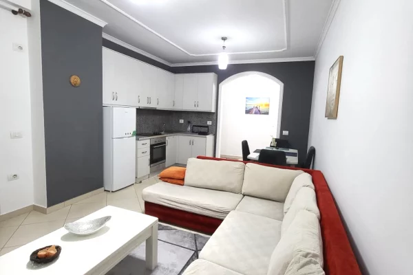 Shtepi me qera Apartament ne Tirane, 2+1, Mobilimi E mobiluar, Pagesa 600  Euro.