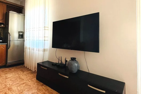 Shtepi me qera Apartament ne Tirane, 2+1, Mobilimi E mobiluar, Pagesa 750  Euro.