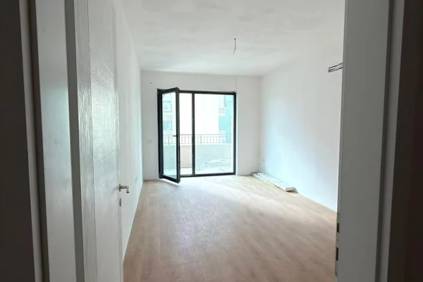 Apartment for sale in Tirana 1+1, Emty