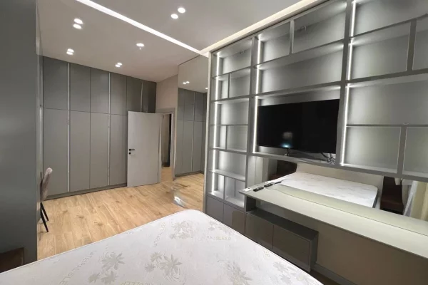 Shtepi me qera Apartament ne Tirane, 1+1, Mobilimi E mobiluar, Pagesa 900  Euro.