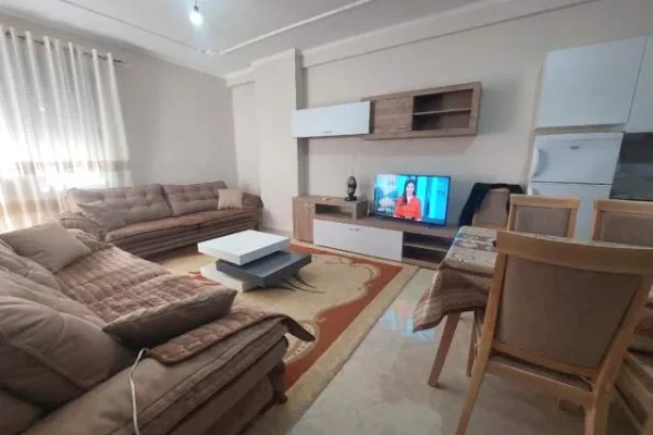 Shtepi me qera Apartament ne Vlore, 1+1, Mobilimi E mobiluar, Pagesa 5,000  Leke.