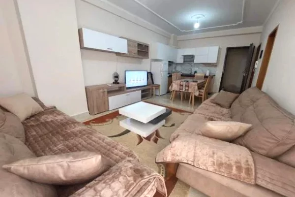 Shtepi me qera Apartament ne Vlore, 1+1, Mobilimi E mobiluar, Pagesa 5,000  Leke.