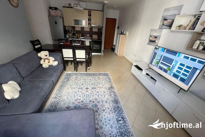 Super Apartament 3+1 me qera ne Yzberisht (500 Euro)