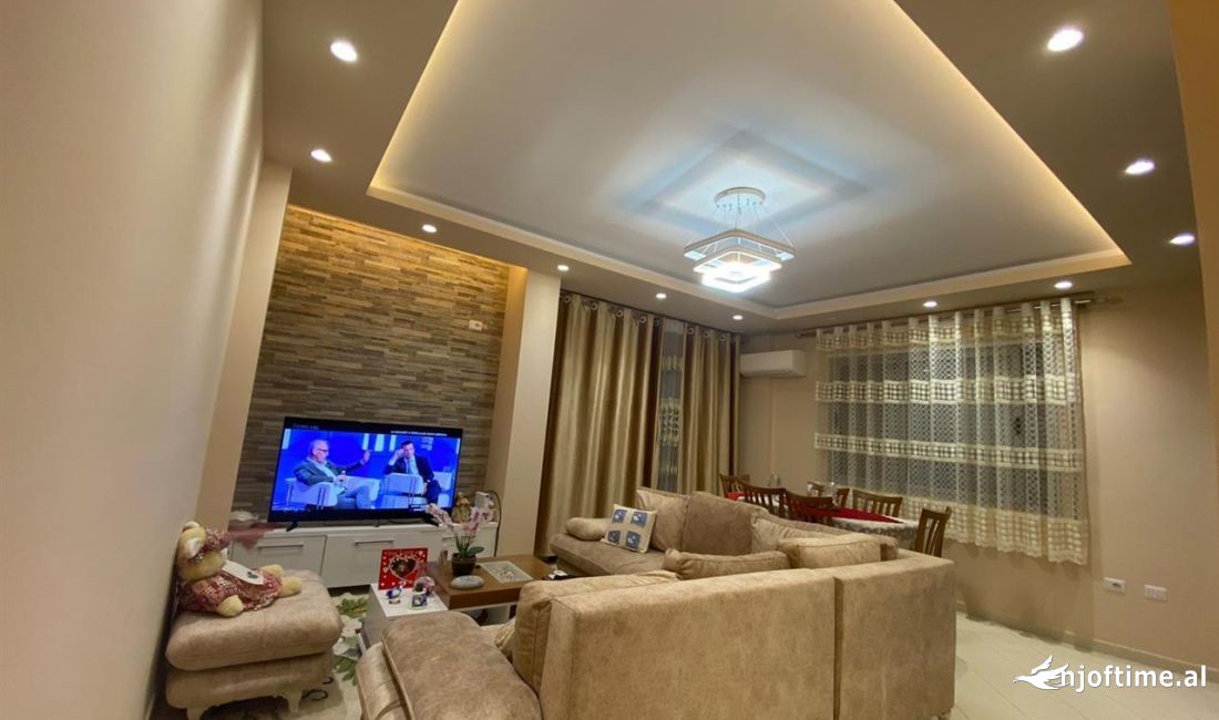 Shtepi me qera Apartament ne Tirane, 2+1, Mobilimi E mobiluar, Pagesa 500  Euro.