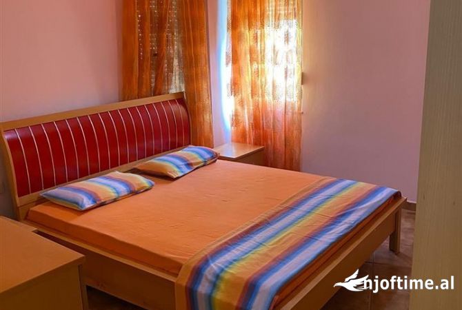 Shtepi ne shitje Apartament ne Tirane, 1+1, Mobilimi E mobiluar, Pagesa 97,000  Euro.