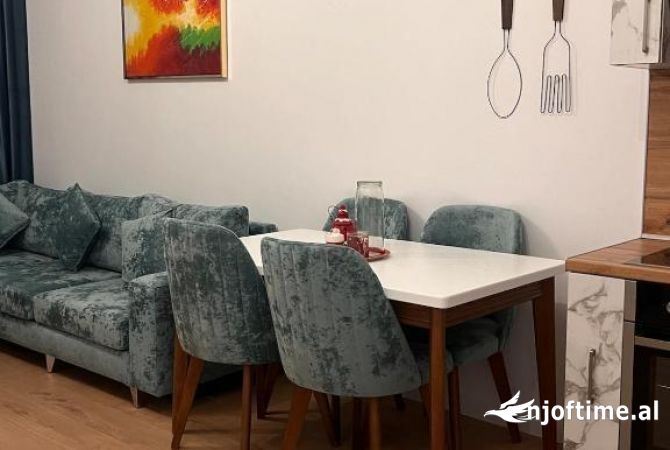 Super Apartament 1+1 me qera prane Spitalit Amerikan 3 (500 Euro)