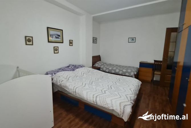 Shtepi me qera Apartament ne Tirane, 1+1, Mobilimi E mobiluar, Pagesa 600  Euro.