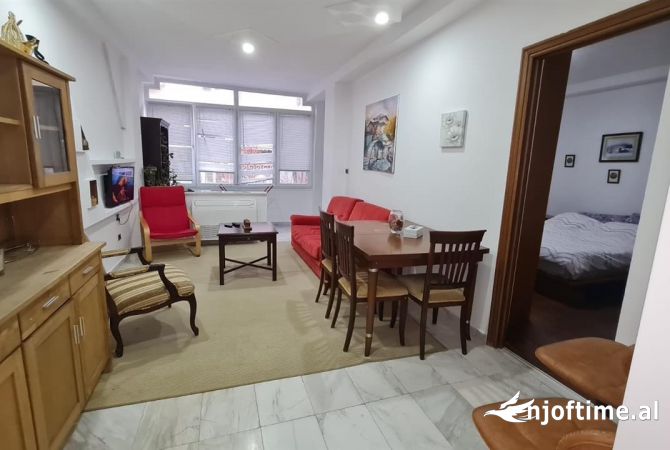 Shtepi me qera Apartament ne Tirane, 1+1, Mobilimi E mobiluar, Pagesa 600  Euro.