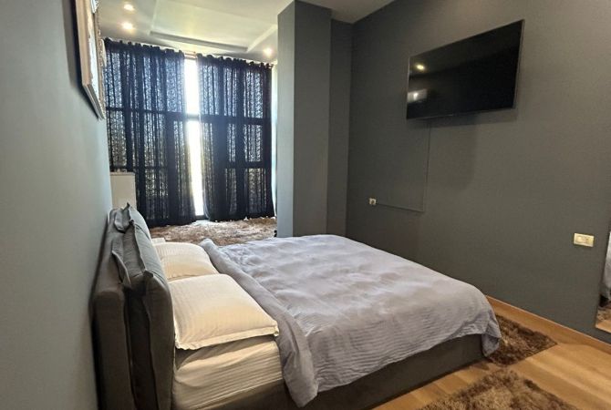 Shtepi me qera Apartament ne Tirane, 1+1, Mobilimi E mobiluar, Pagesa 650  Euro.