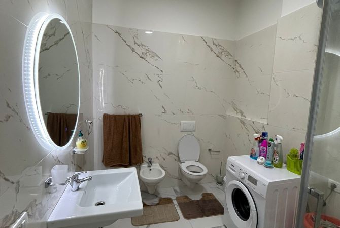 Shtepi me qera Apartament ne Tirane, 1+1, Mobilimi E mobiluar, Pagesa 650  Euro.