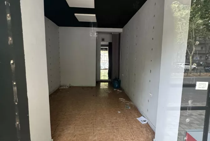 Business Property for Rent 1+1 in Tirana - 700 Euro