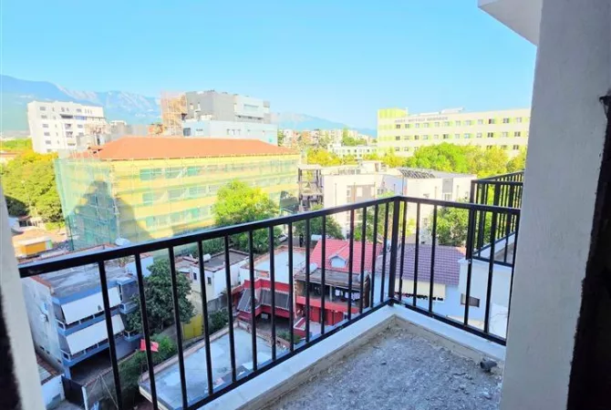 Shtepi ne shitje Apartament ne Tirane, 1+1, Mobilimi E mobiluar, Pagesa 99,000  Euro.