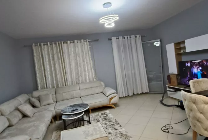 Shtepi ne shitje Apartament ne Tirane, 1+1, Mobilimi E mobiluar, Pagesa 110,000  Euro.